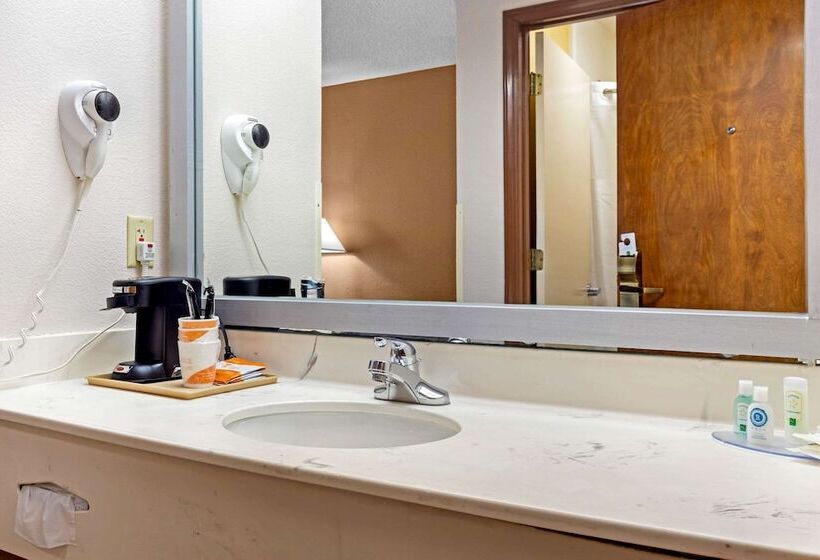 Стандартный Номер Кровать Кинг, Quality Inn High Point  Archdale