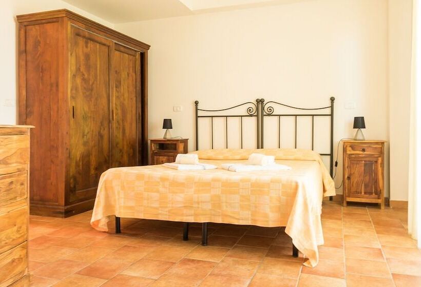 Апартаменты 1 Спальня, Villaggio Le Querce