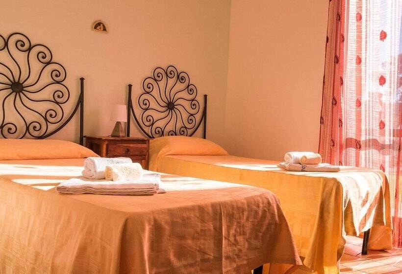 Апартаменты 1 Спальня, Villaggio Le Querce