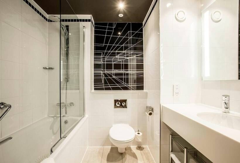 Номер Superior, Ac Hotel By Marriott Manchester Salford Quays