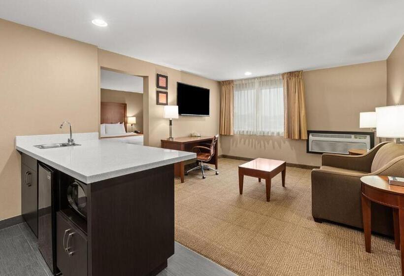 キングサイズベッドのスイートルーム, Comfort Inn & Suites Beaverton   Portland West