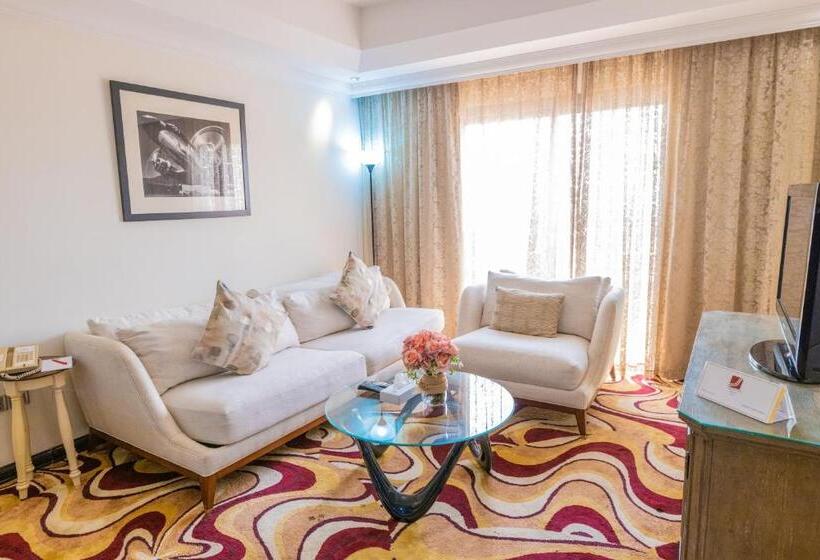 스위트, Ewan Ajman Suites