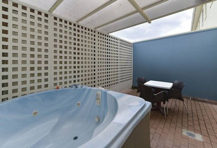 침실 1개 아파트, Geneva Motor Lodge