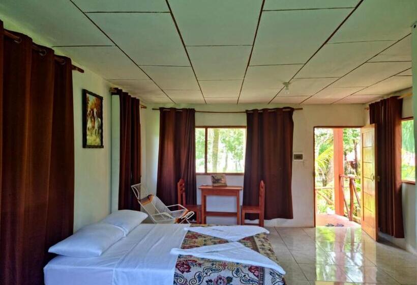패밀리 방갈로, Milia Amazon Lodge