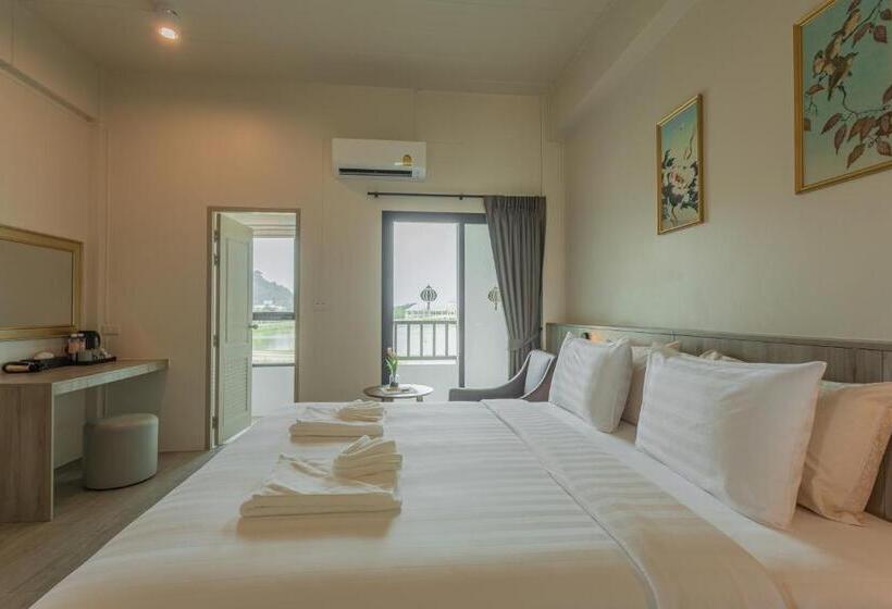 스탠다드 룸 킹사이즈 침대, Ang Pao Hotel Phuket