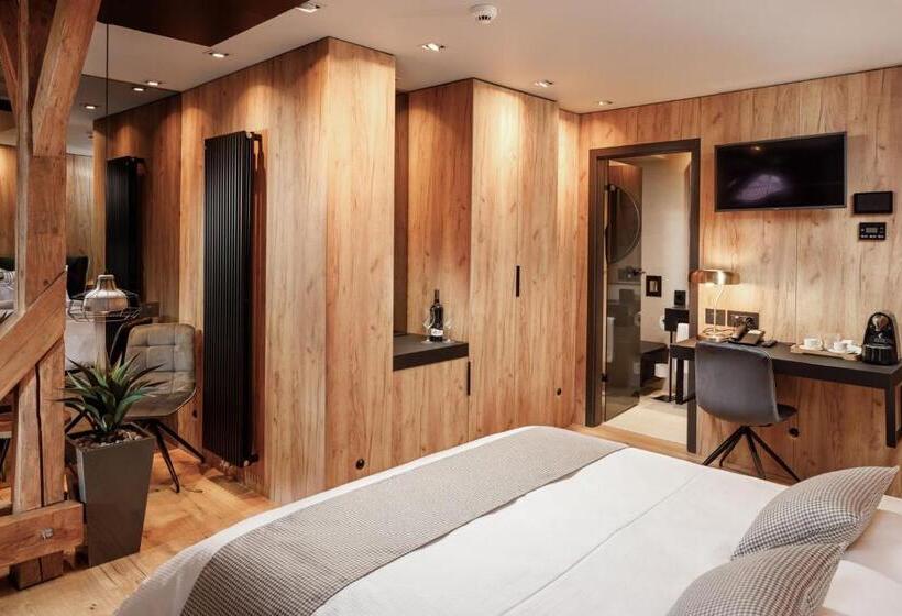 스탠다드 룸, Schuster Boarding House