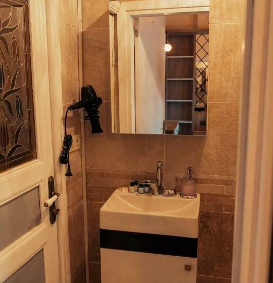 اتاق لوکس, Astra Boutique