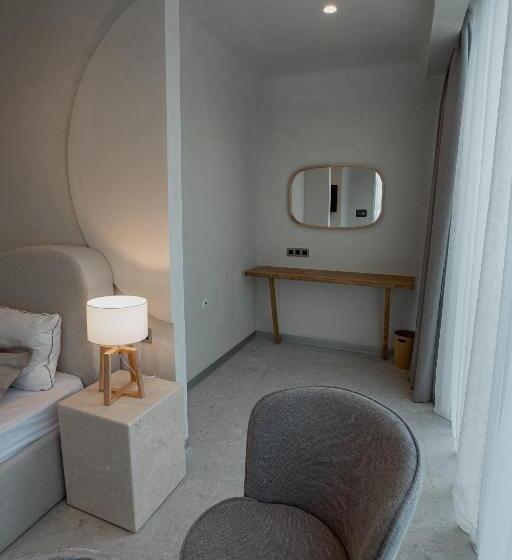 اتاق استاندارد با چشم‌انداز دریا, Marine Residence