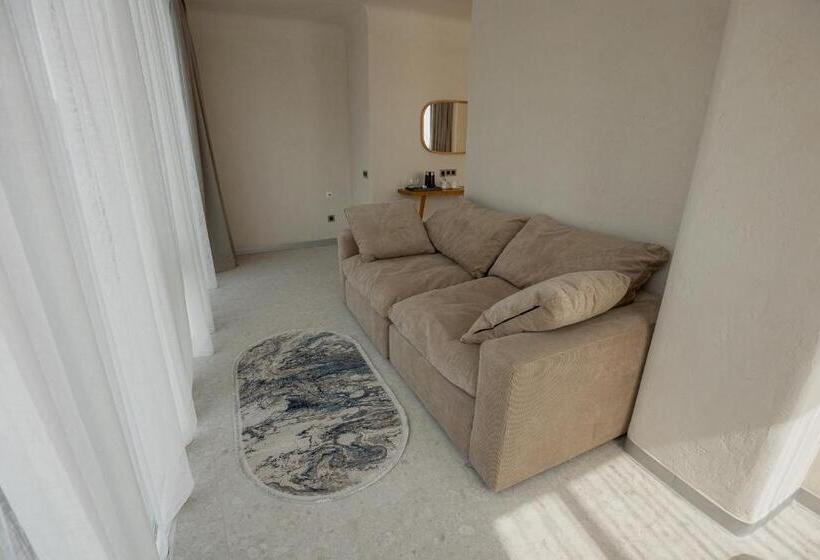 اتاق استاندارد با چشم‌انداز دریا, Marine Residence