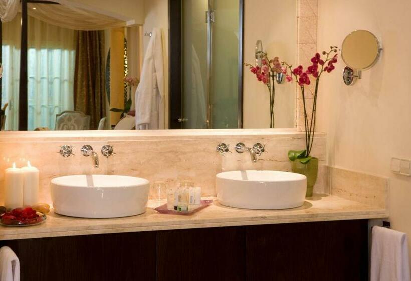 Полулюкс, Majestic Elegance Punta Cana - All Inclusive