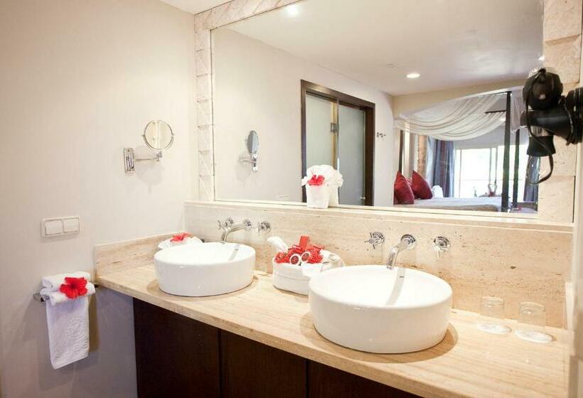 Полулюкс Клуб, Majestic Elegance Punta Cana - All Inclusive