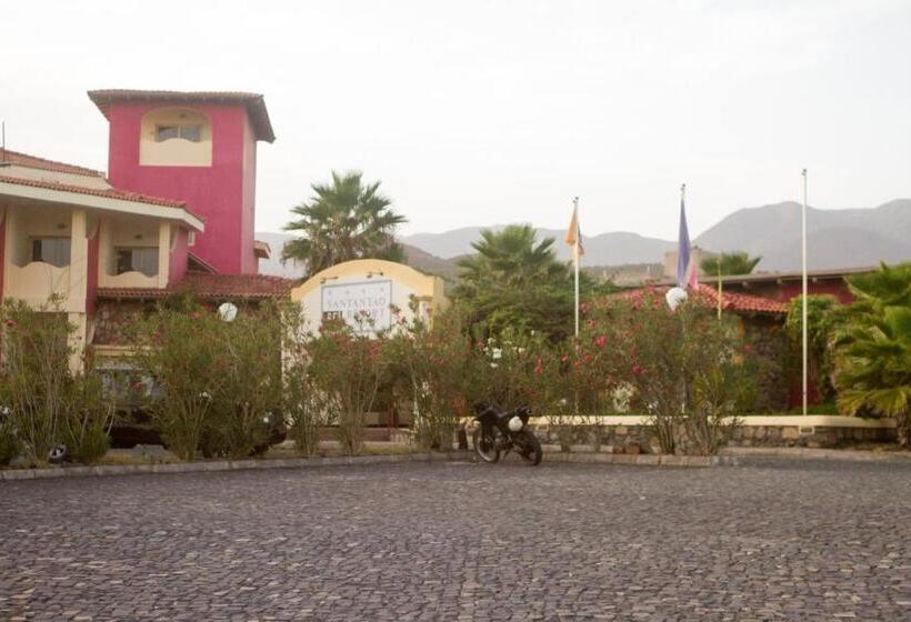 اتاق استاندارد یک نفره, Santantao Art Resort