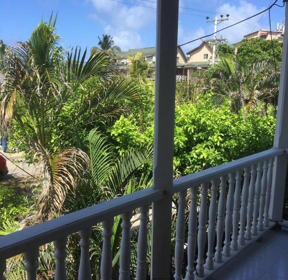 Семейный Номер, Sarah S Place San Andres