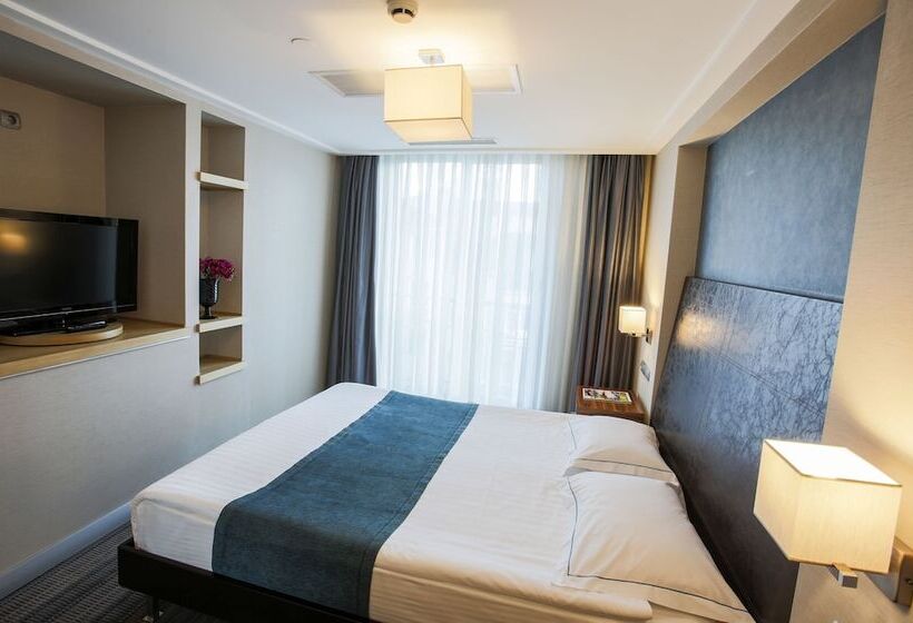 デラックススイート, Housez Suites And Apartments   Special Class