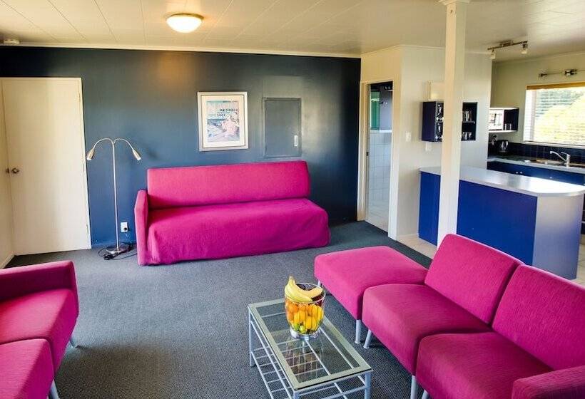 Апартаменты 3 Спальни, Asure Colonial Lodge Motel