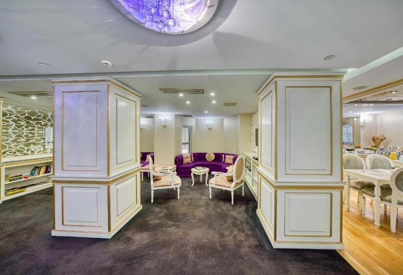 キングサイズベッドのクラブルーム, Crowne Plaza Istanbul   Old City, An Ihg