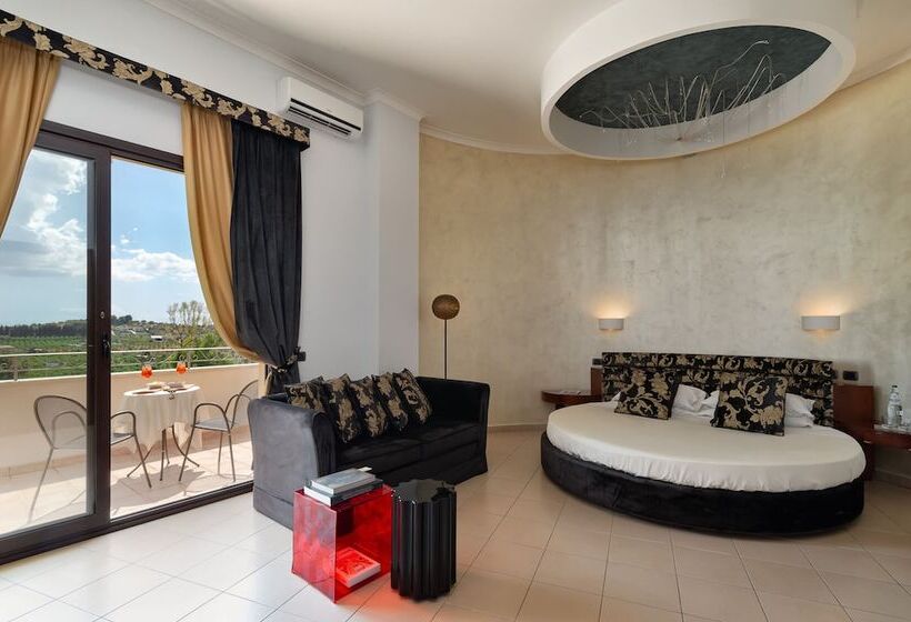 Полулюкс, Grand Hotel Sofia