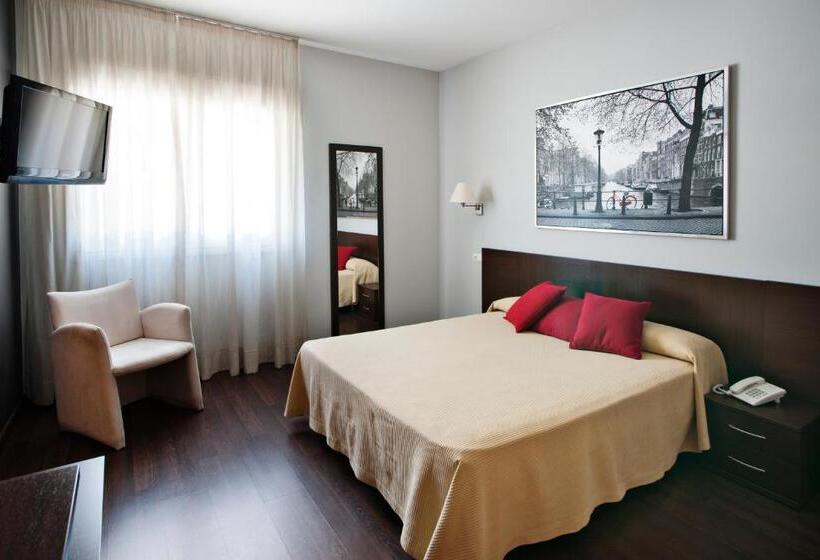 Номер Стандарт, Hostal T4