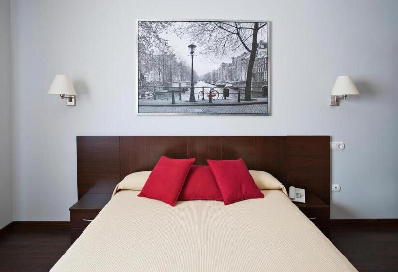 Номер Стандарт, Hostal T4