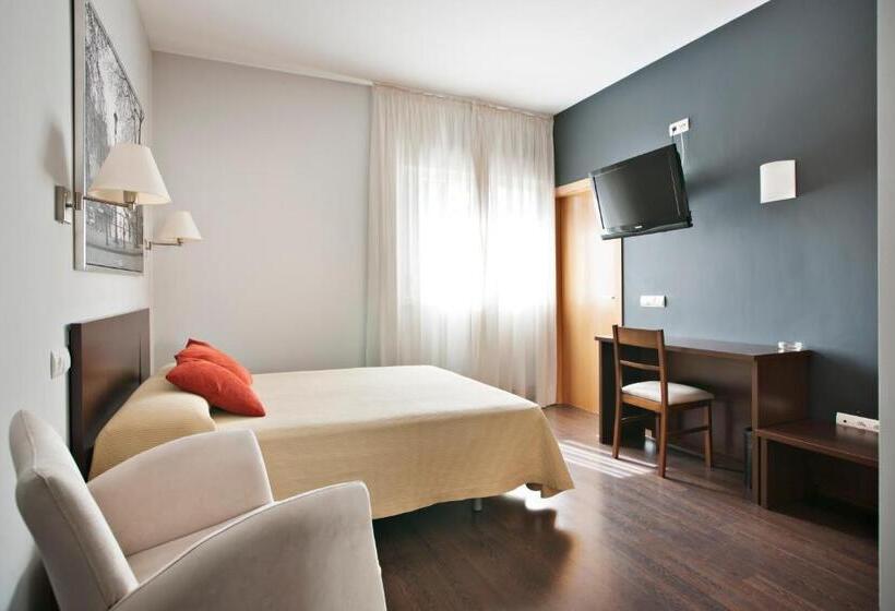 Номер Стандарт Трехместный, Hostal T4