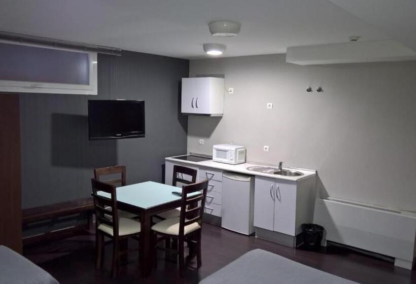 Апартаменты 1 Спальня, Hostal T4