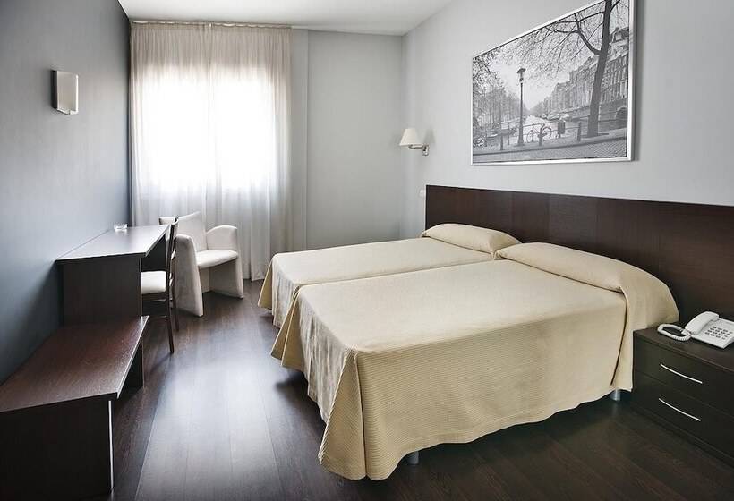 Номер Стандарт, Hostal T4