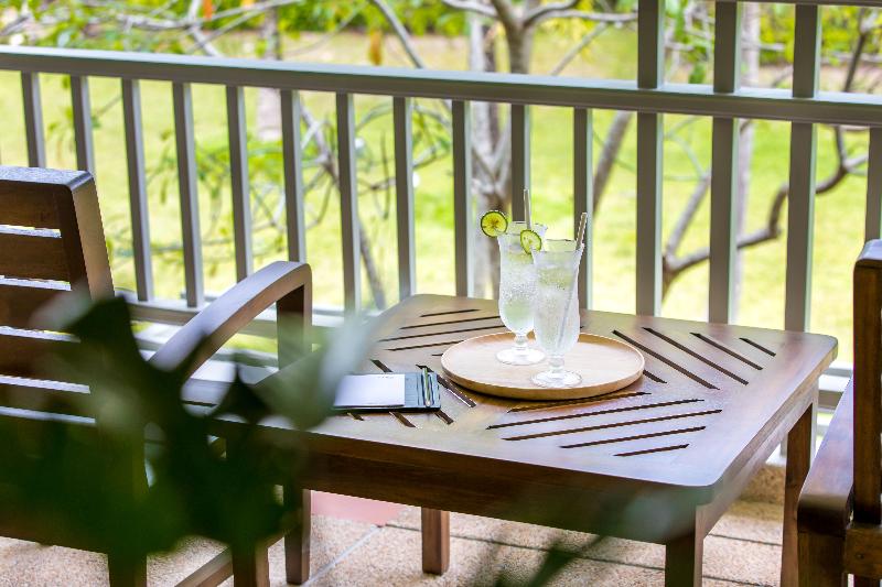 Номер Deluxe с Балконом, Outrigger Khao Lak Beach Resort   Sha Extra Plus