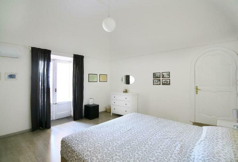 Quarto Estandar Vista Mar com Sacada, Casa Maria Grazia