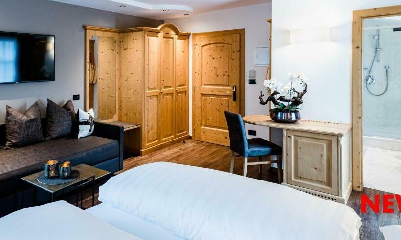 Полулюкс, B&b Hotel Mirabel