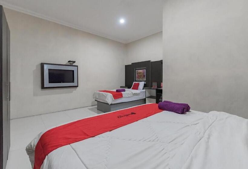 Полулюкс, Reddoorz Resort Premium @ Sangkan Hurip Kuningan