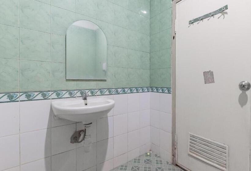 Семейный Номер, Reddoorz Resort Premium @ Sangkan Hurip Kuningan