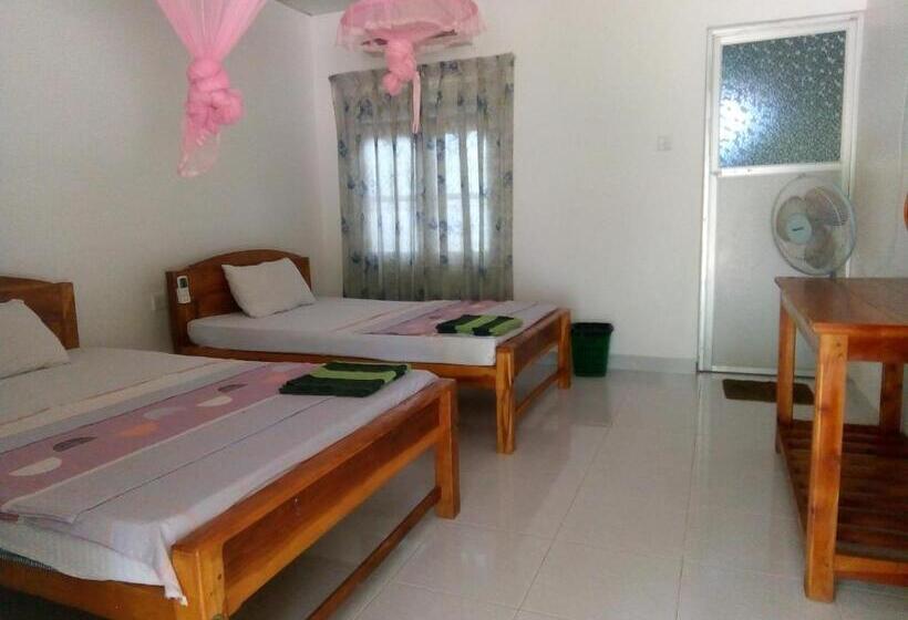 Quarto Estandar, Sea Shadow