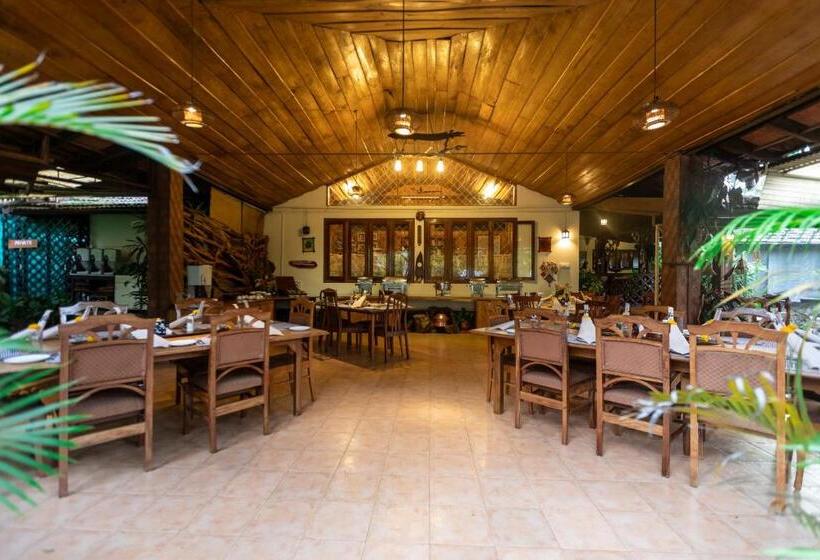 Номер Стандарт Вид на Сад, Tranquil Resort   Blusalzz Collection, Wayanad   Kerala
