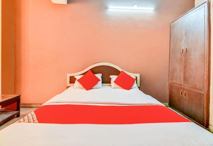 Трехместный Номер Классика, Oyo 77868  Taj