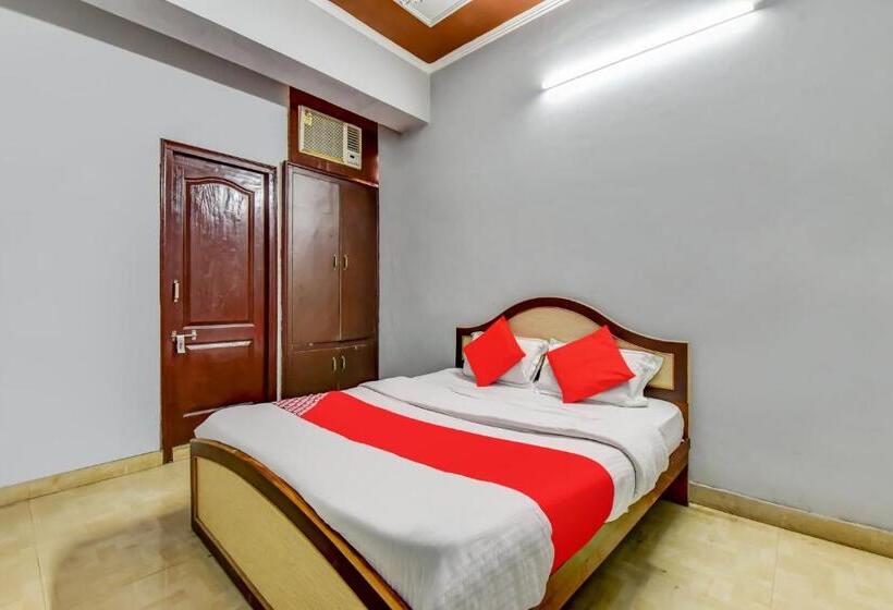 Трехместный Номер Классика, Oyo 77868  Taj