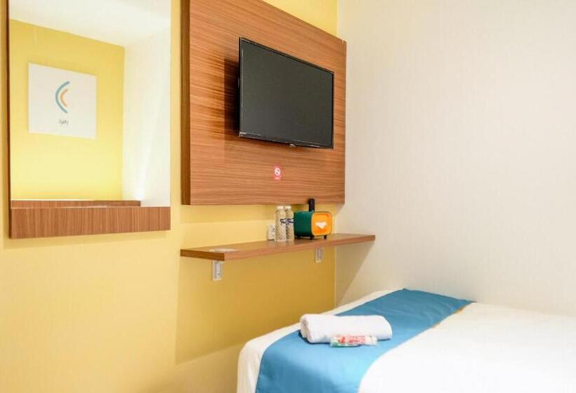 Номер Superior, Sans Hotel Roxy Jakarta