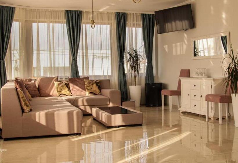 سوییت لوکس, Caprice Deluxe Accomodation