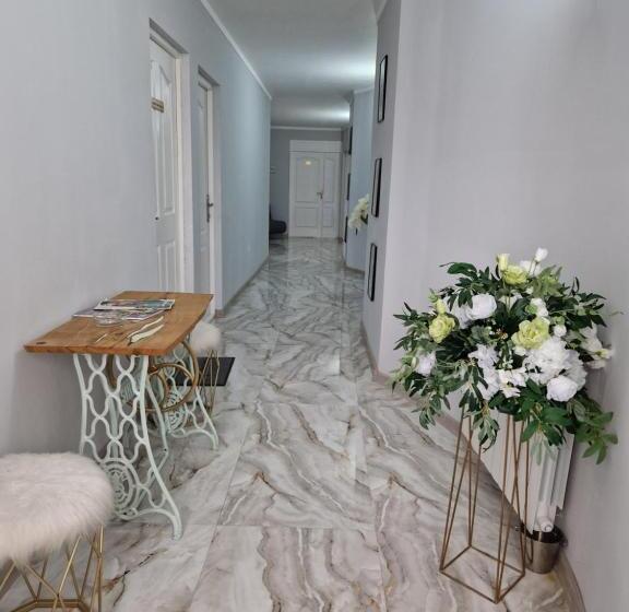 اتاق عادی, Caprice Deluxe Accomodation