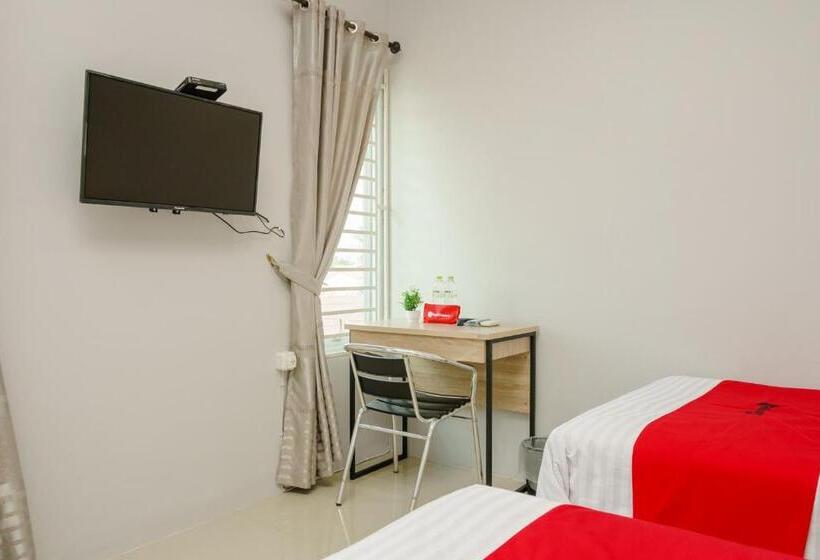 Номер Deluxe, Reddoorz @ Jalan Demang Lebar Raya Palembang