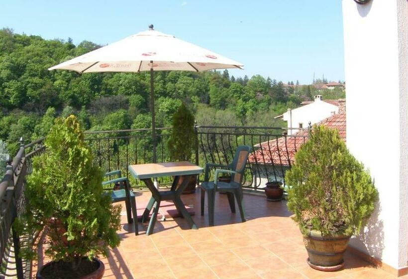 سوییت جونیور, Family Hotel Silvestar