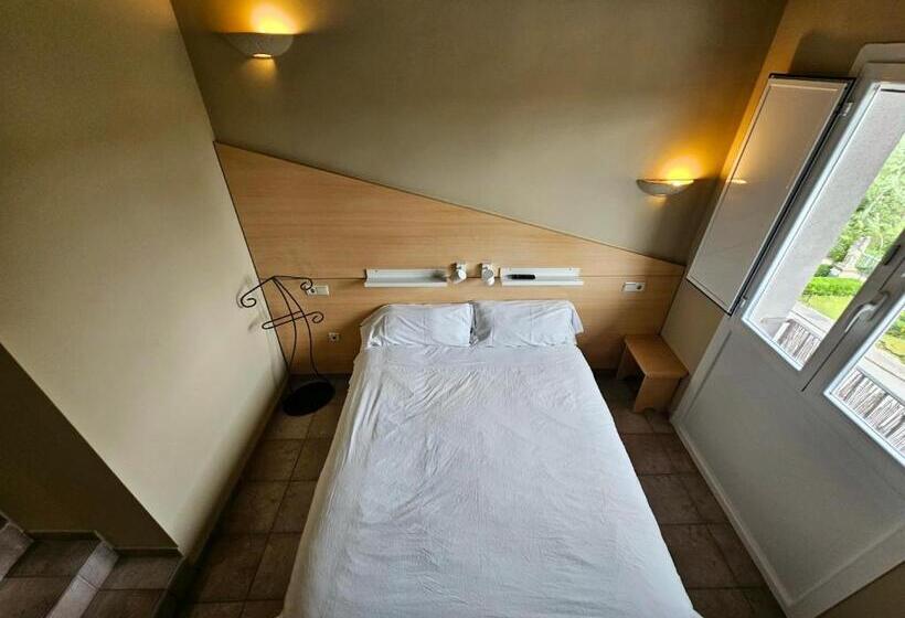Номер Стандарт, Hostal Jp Y Estudios