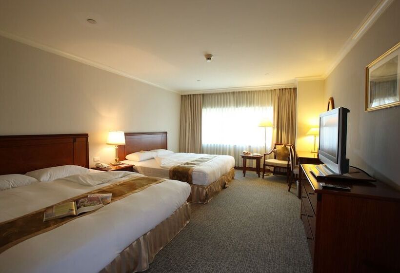 اتاق استاندارد چهار تخته, Evergreen Laurel Hotel   Keelung