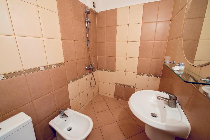 اتاق استاندارد یک نفره, Family Hotel Gran Ivan
