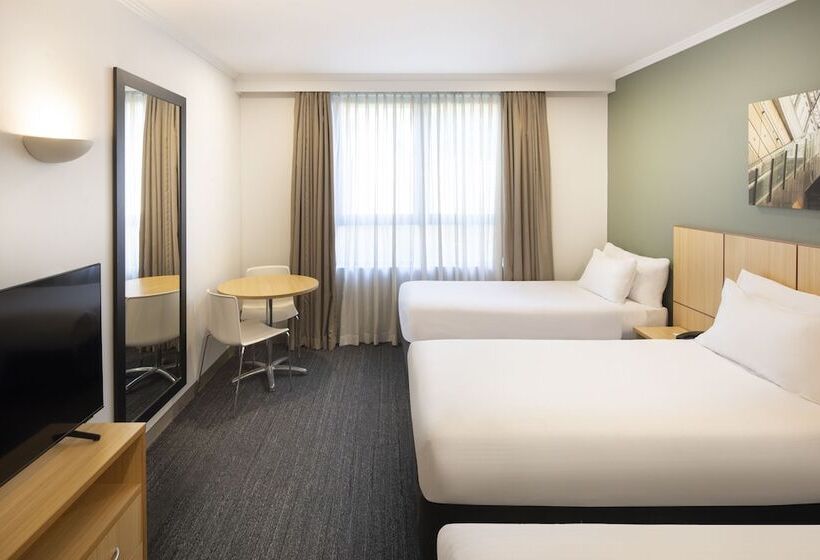 Номер Стандарт Трехместный, Mercure Sydney Macquarie Park