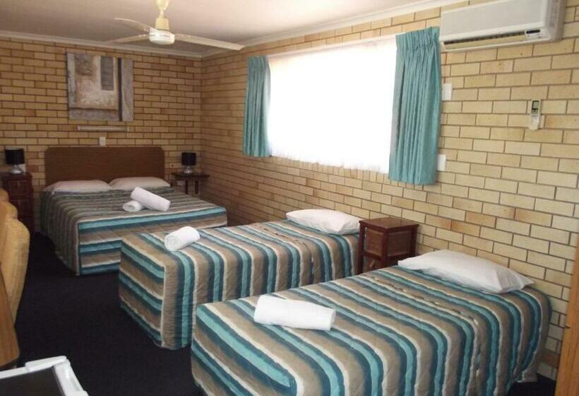 4인용 스탠다드 룸, Bridge Street Motor Inn