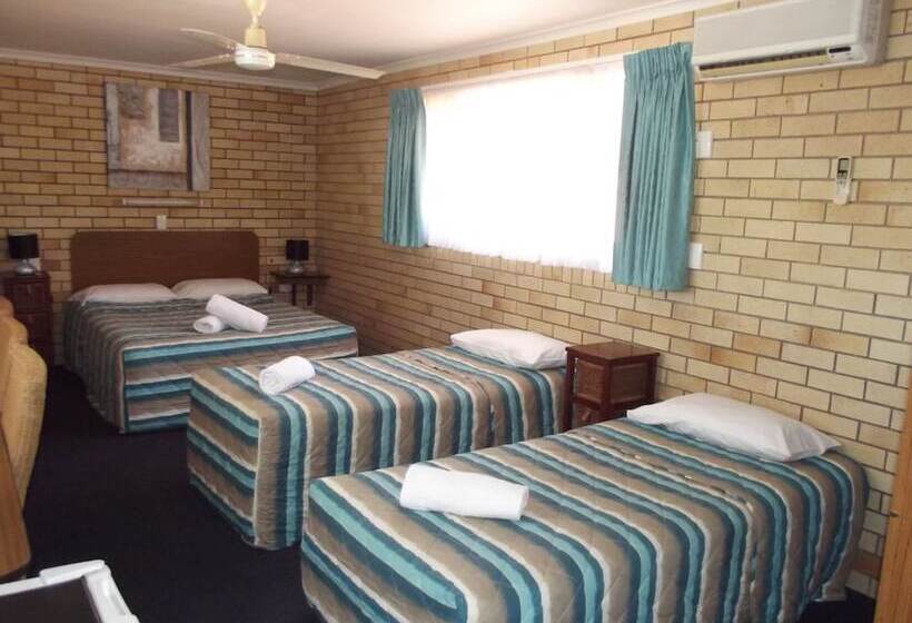 4인용 스탠다드 룸, Bridge Street Motor Inn
