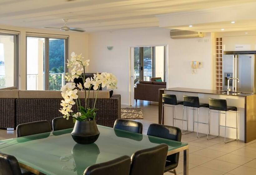 1침실 펜트하우스 아파트, Vue Apartments Trinity Beach