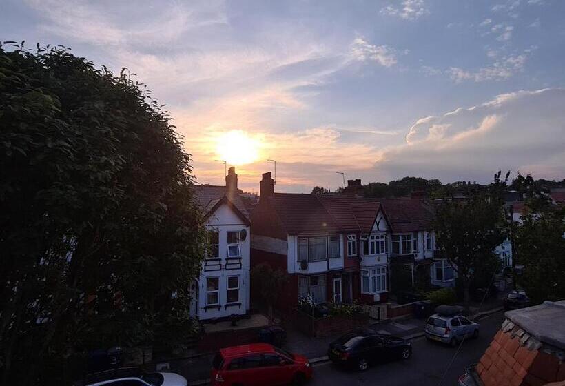 Апартаменты 3 Спальни, Citystay Albert Apartments In Hendon Nw4