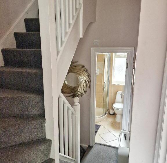 Апартаменты 3 Спальни, Citystay Albert Apartments In Hendon Nw4