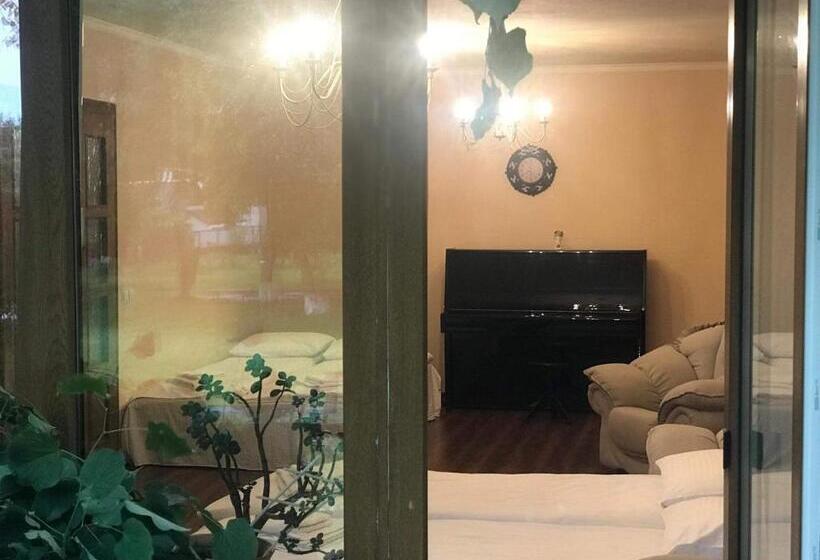 Номер Стандарт с Балконом, гостьовий дім тая